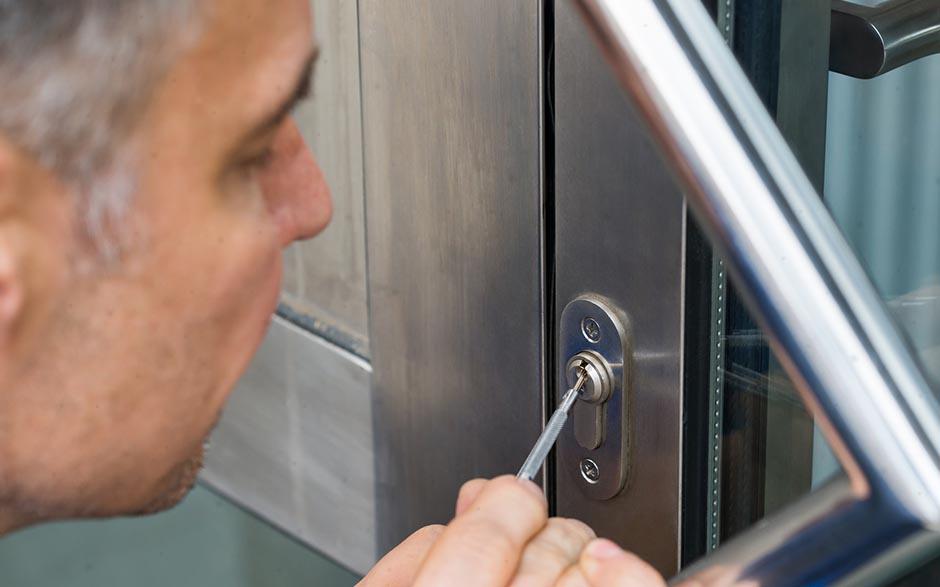 téléphone de artisans serruriers Chelles